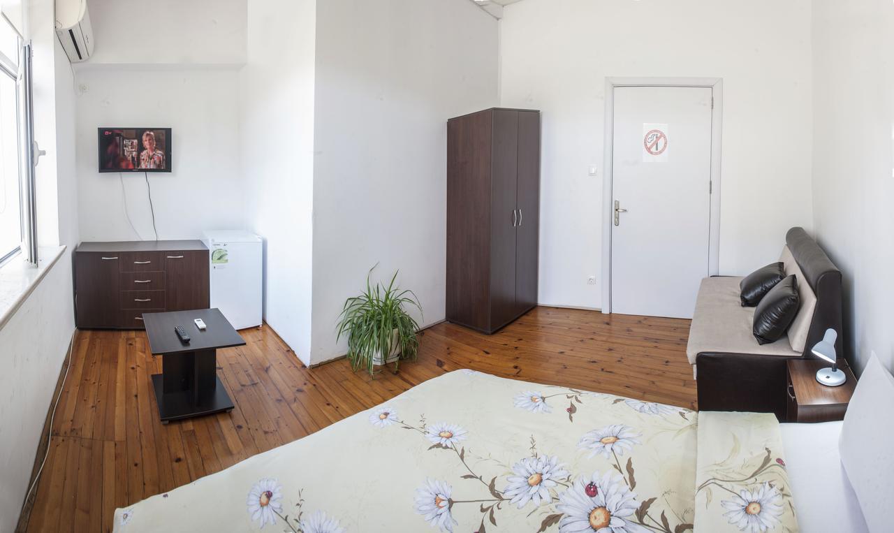 Sofia Central Guest Rooms Esterno foto